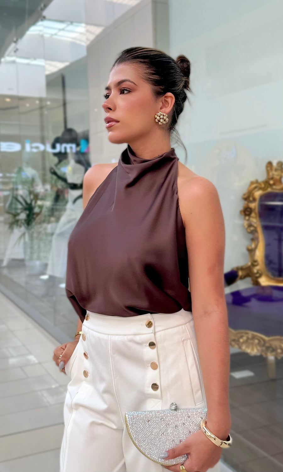 Blusa Lazo Cuello Alto :: Café