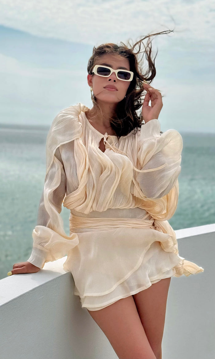 Vestido Corto Champán Vaporoso 