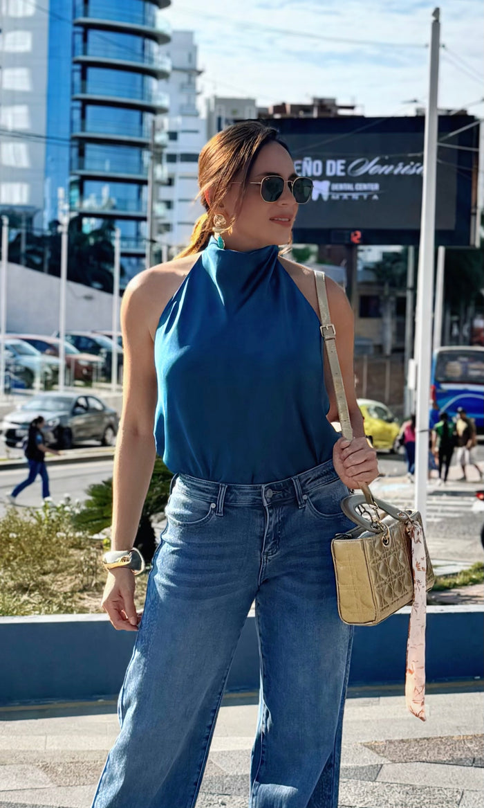 Blusa Lazo Cuello Alto Azul