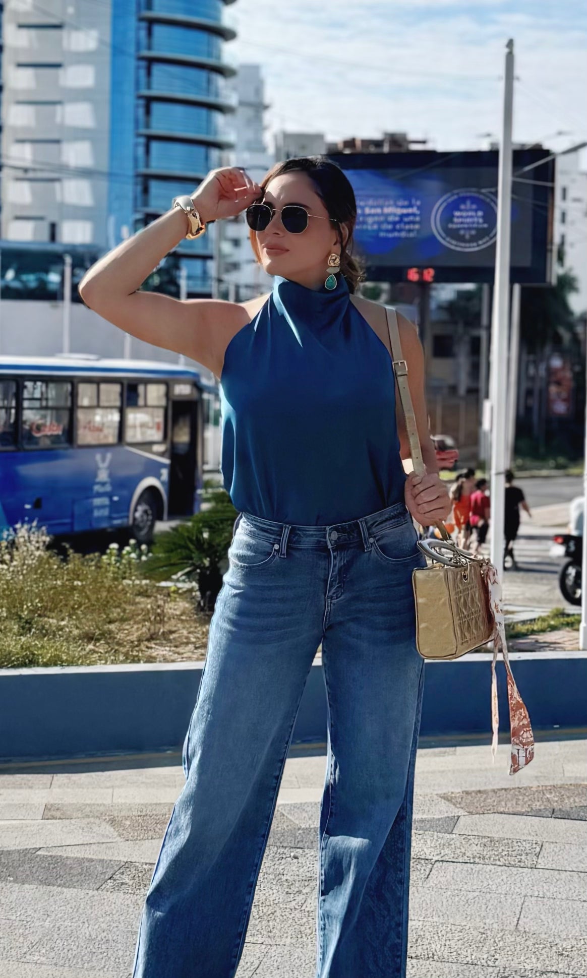 Blusa Lazo Cuello Alto :: Azul