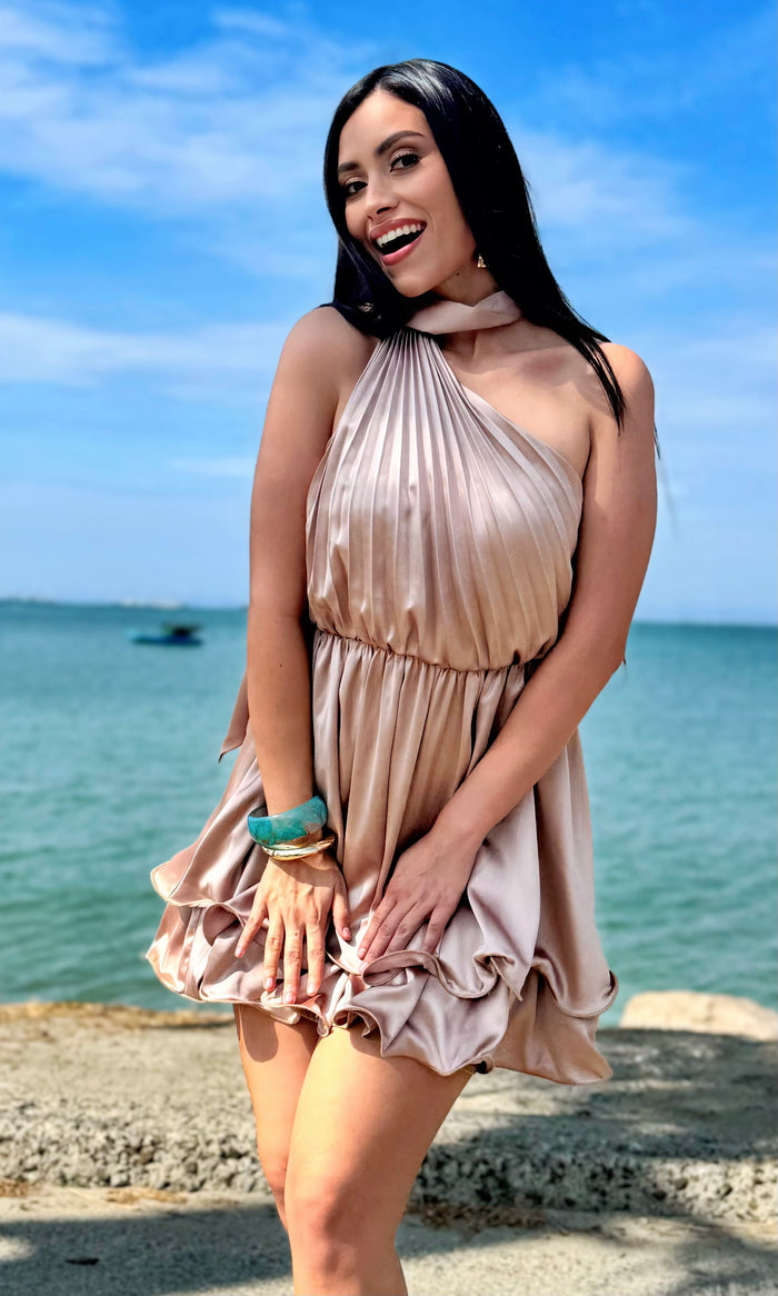 Vestido Corto Halter Champán