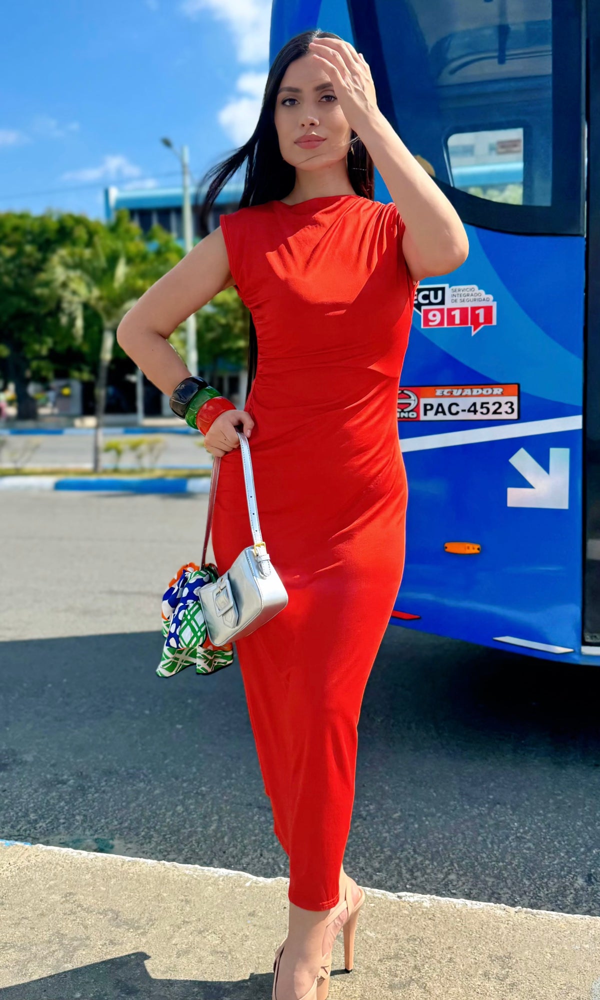 Vestido Midi Asimétrico