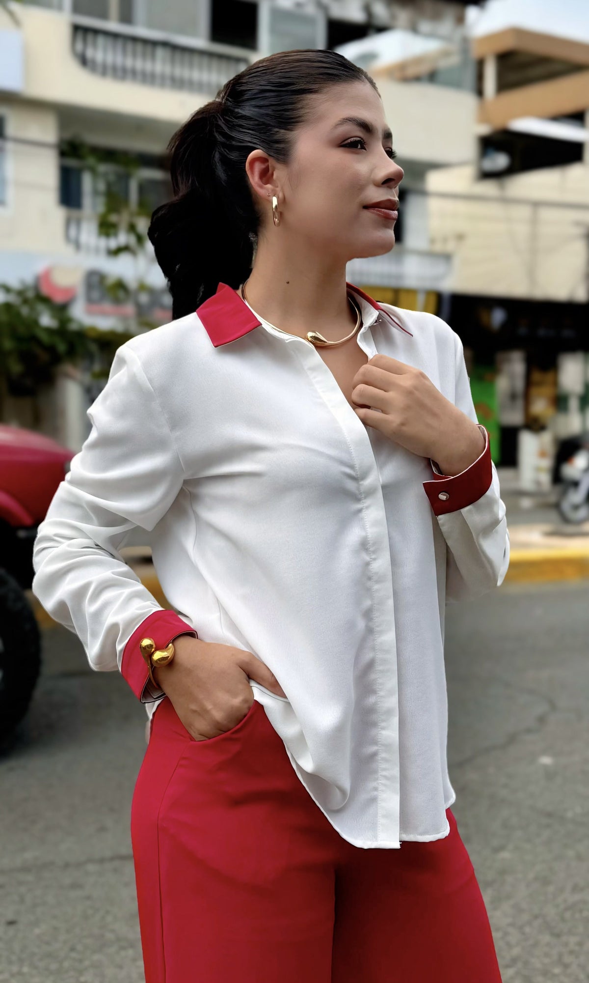 Camisa Cuello Contraste Blanco y rojo