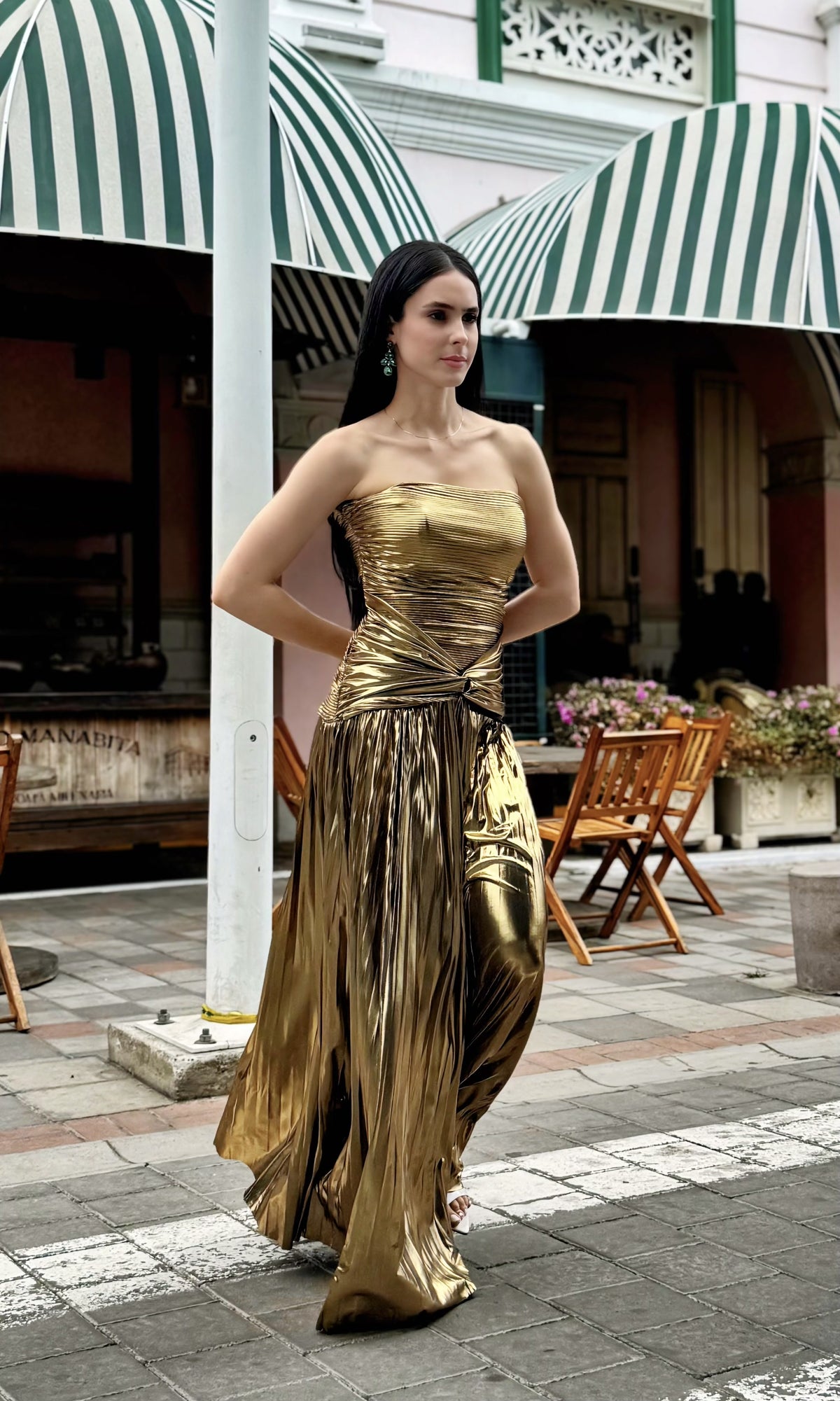 Vestido Largo Metalizado Plisado Dorado