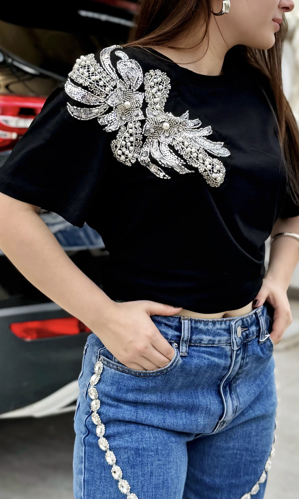 Camiseta Pedrería Flor Negro