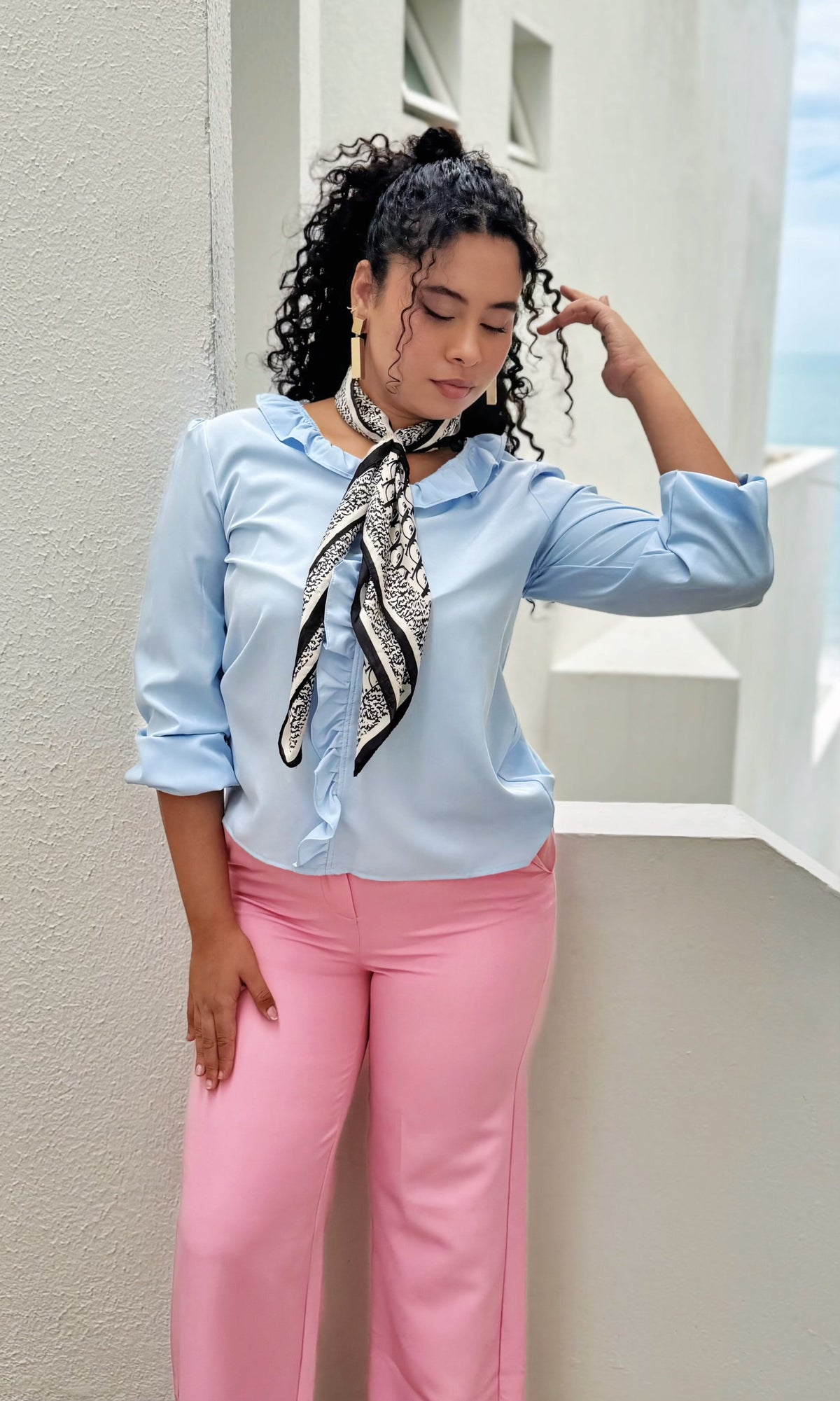 Blusa Cuello Volante Celeste