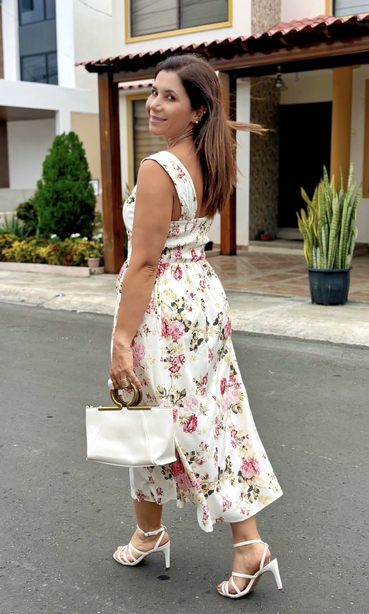 Vestido Midi Estampado Rosas Floral