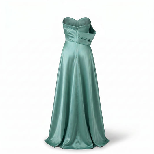 Vestido de gala largo Exotica en satén verde agua con escote palabra de honor y detalle drapeado en la espalda