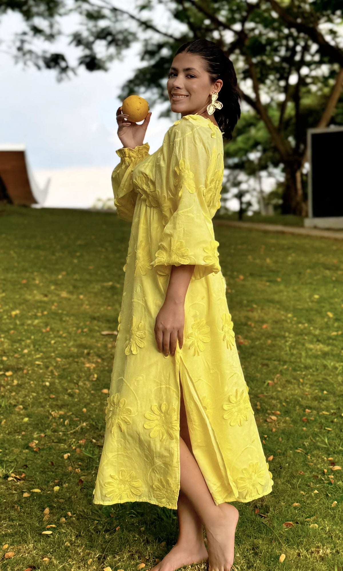 Vestido Flores Bordadas Amarillo