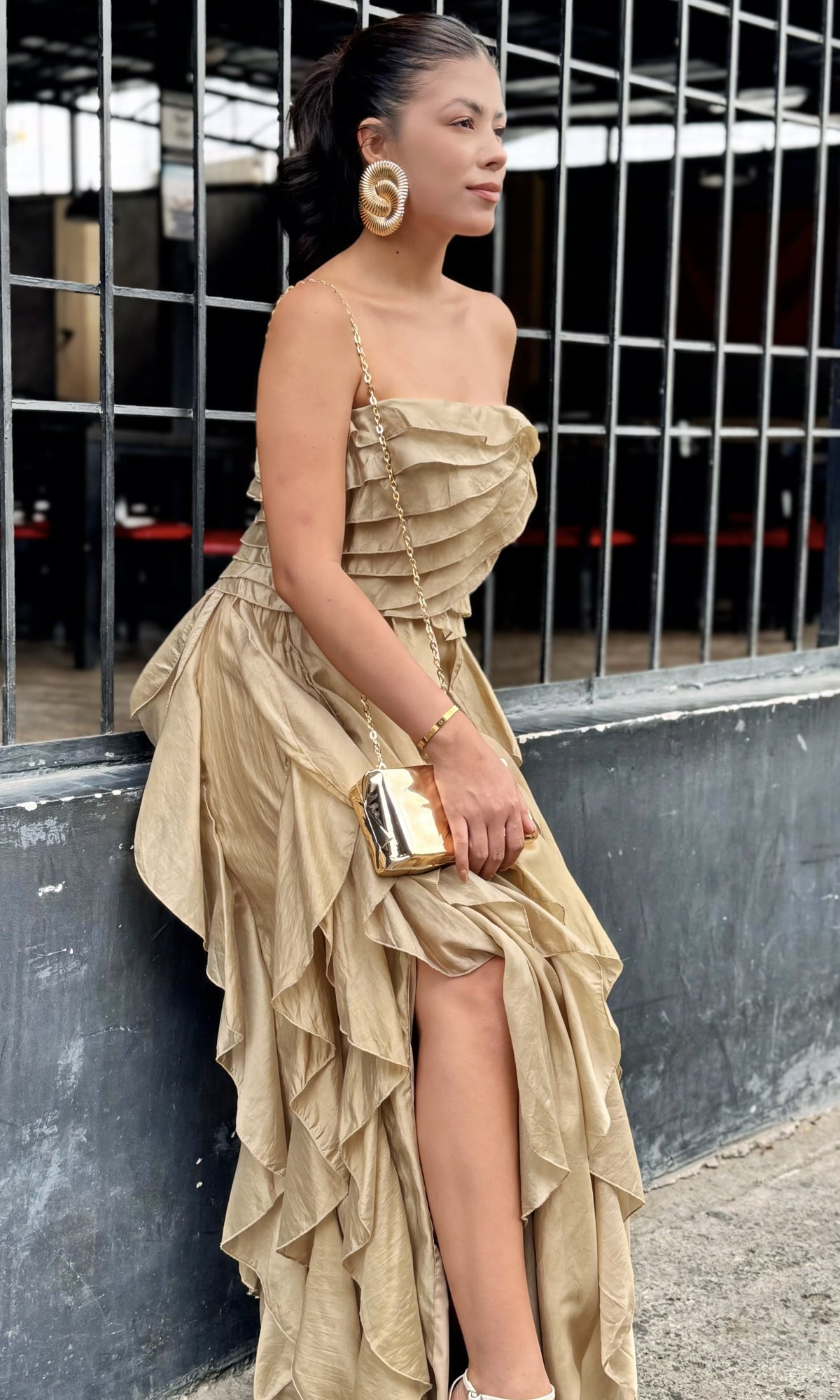 Vestido Volantes Gala Dorado