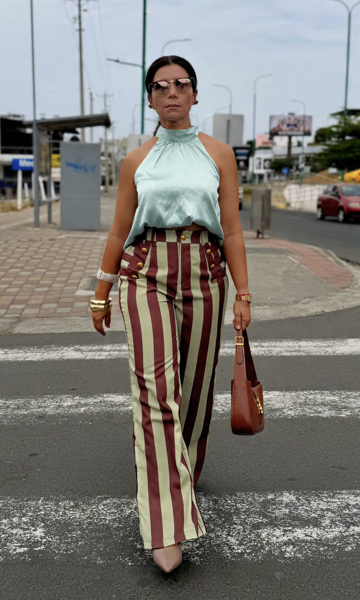 Blusa Halter Satinada Celeste