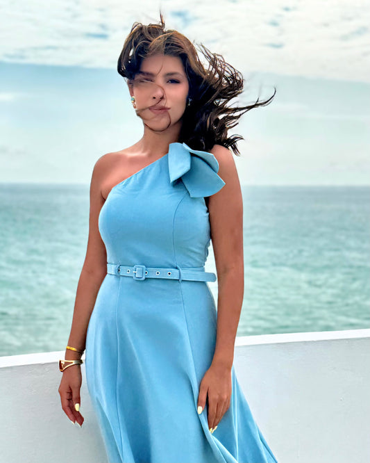 Vestido Midi Celeste Un Hombro