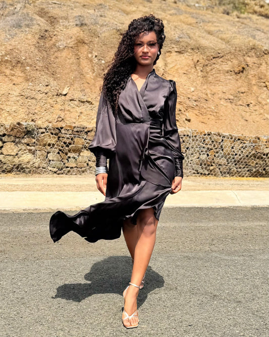 Vestido Midi Saten Cruzado