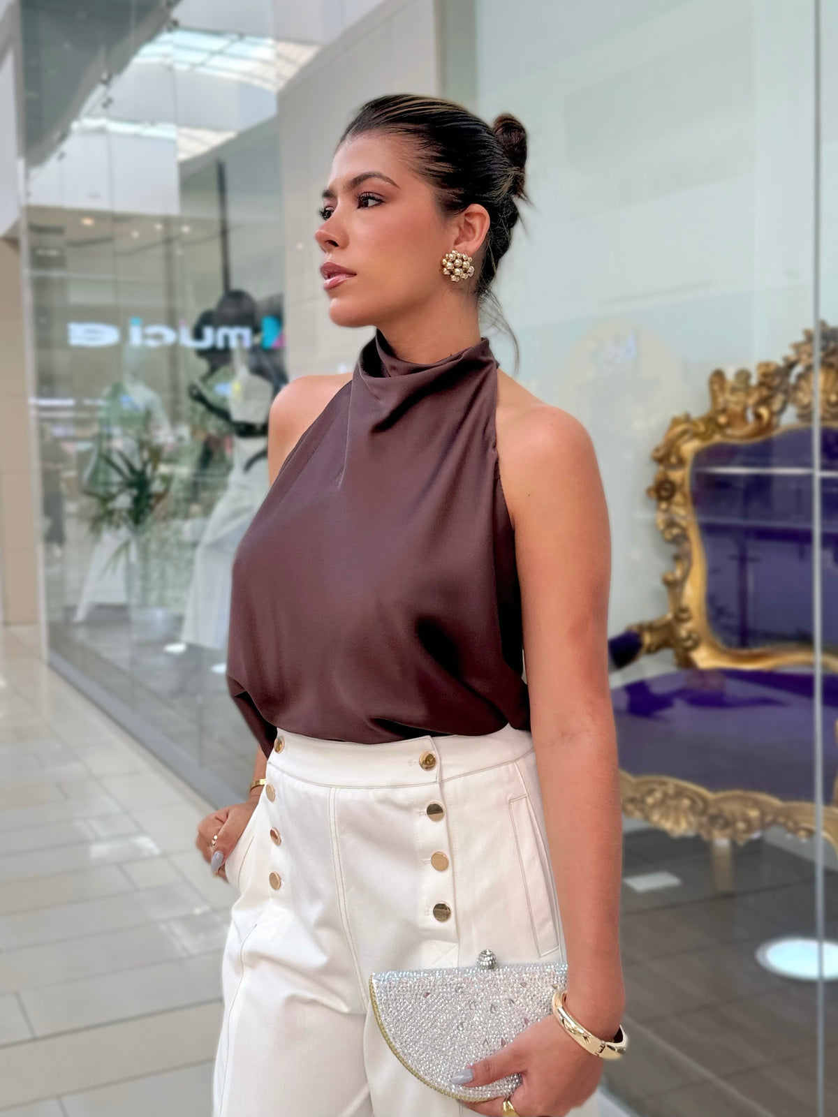 Blusa Saten Lazo Cuello Alto :: Moca
