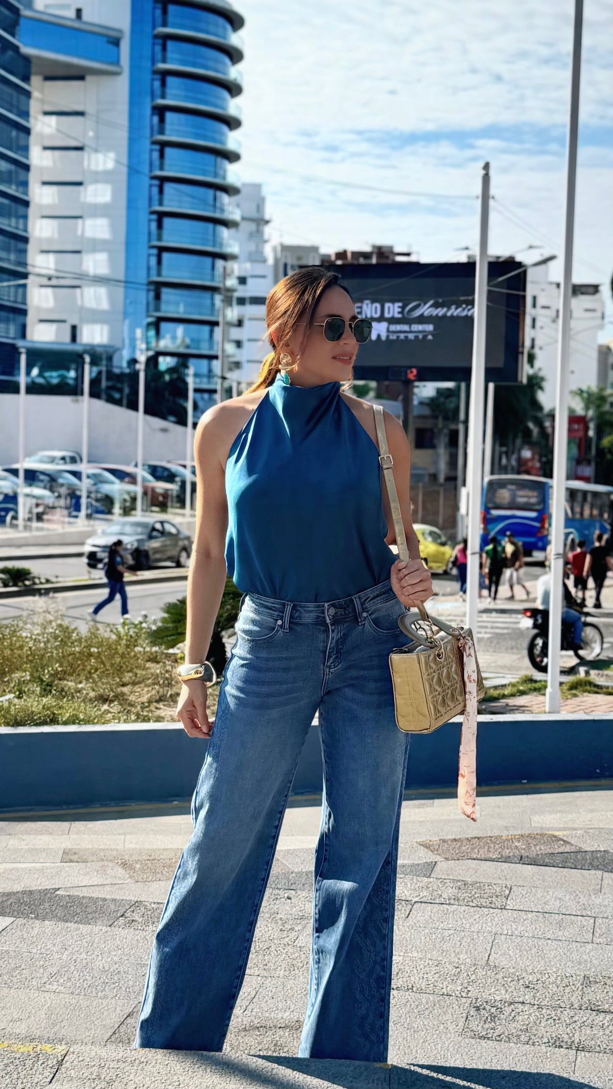 Blusa Saten Lazo Cuello Alto :: Petróleo